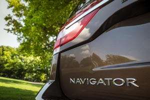 2015-Lincoln-Navigator