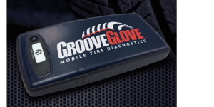 *groove glove