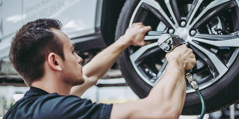 Avoid wheel damage installing tires