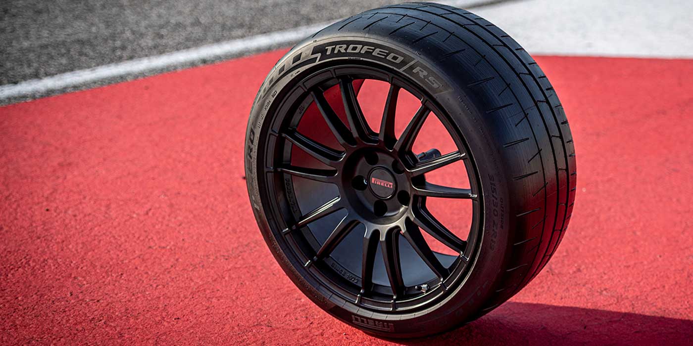 Pirelli-P-Zero-Trofeo-RS