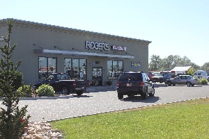 Now located on a state highway, Roger's Wheel Alignment &Tire's handsome new store inCaldwell, Idaho, is seen by 44,000 eyeballs each day.
