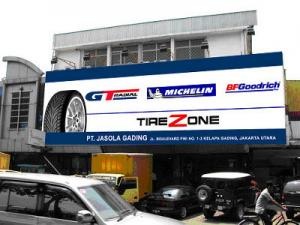 The fascias on the front of Gajah Tunggals Tire Zone retail outlets demonstrate the companys close working relationship with Michelin.